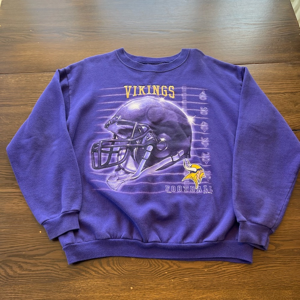 Vintage 1998 Minnesota Vikings Purple Sweatshirt.